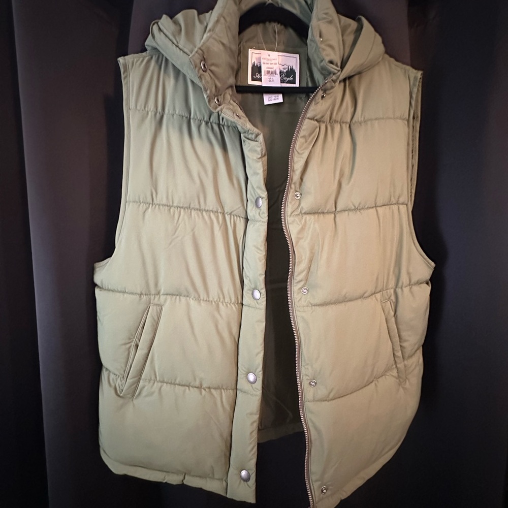 American Eagle Green Puffer Vest with Hood